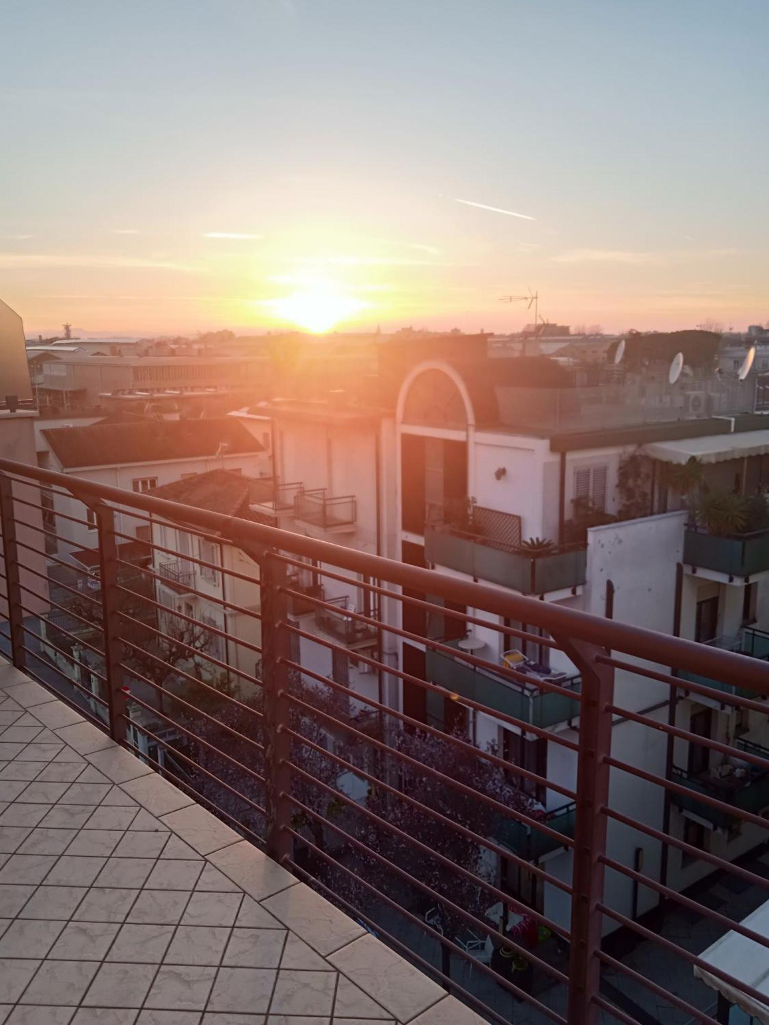 Апартаменти Il Tramonto Ріміні Екстер'єр фото